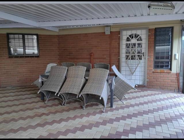 3 BEDROOM COMPLEX FOR SALE IN RESERVOIR HILLS